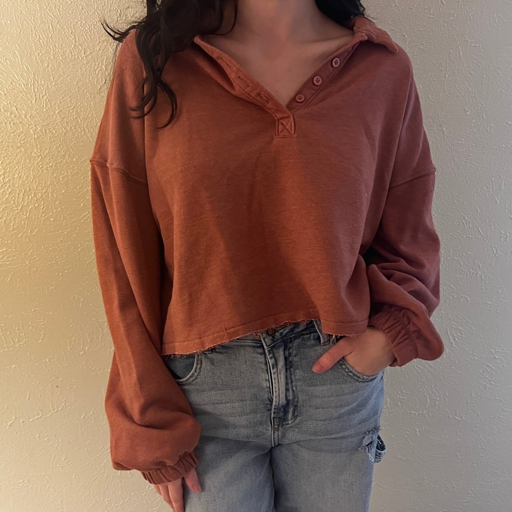 crewneck cropped sweatshirt in peach
